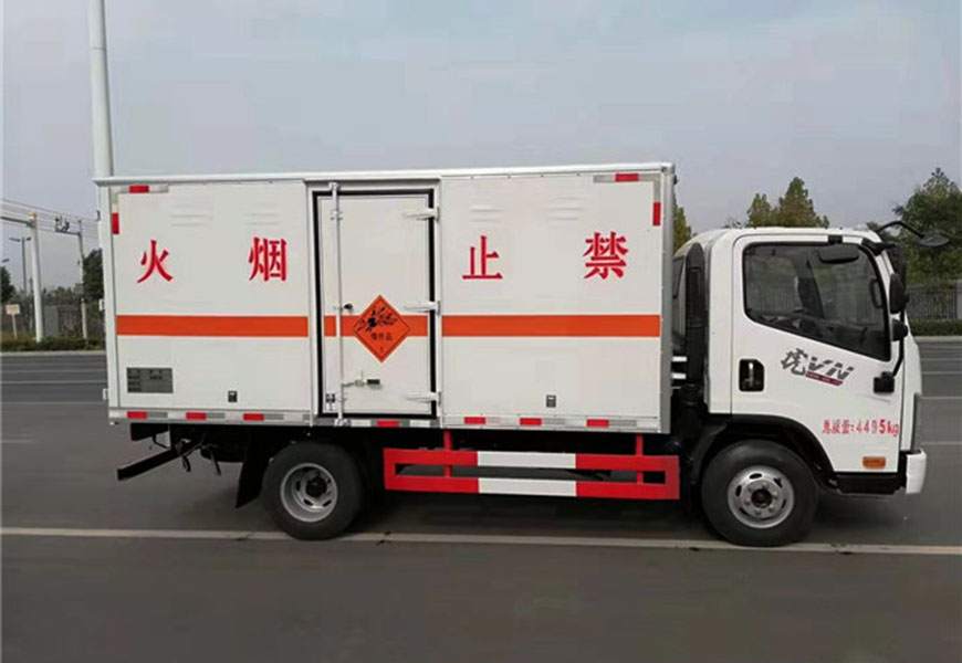 解放藍(lán)牌氣體廂式運(yùn)輸車